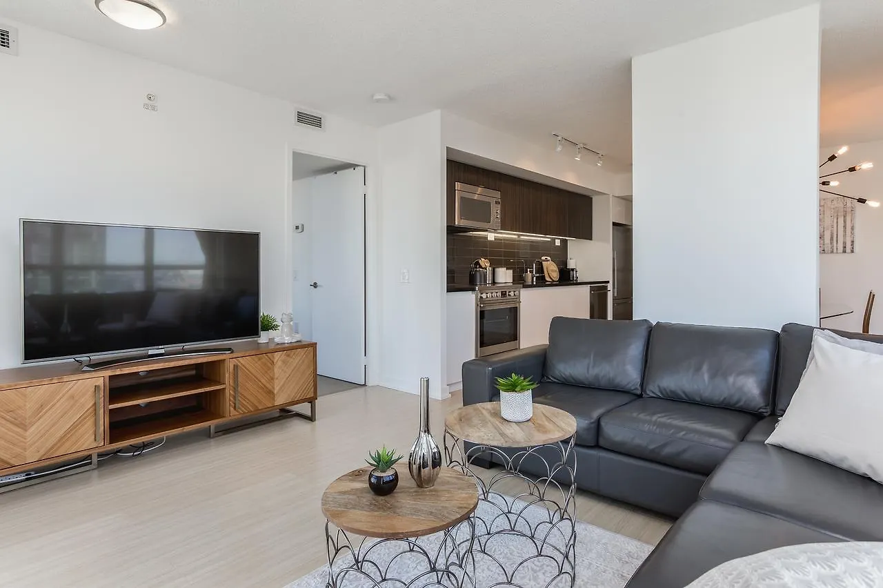 Premium 2-Bedroom With Cn Tower & Lake Views Toronto