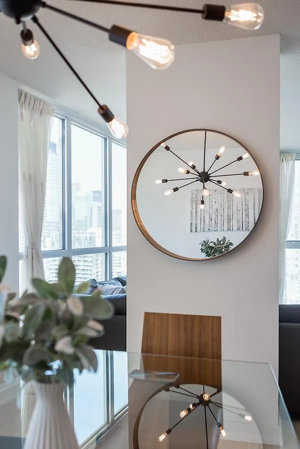 Premium 2-Bedroom With Cn Tower & Lake Views Toronto